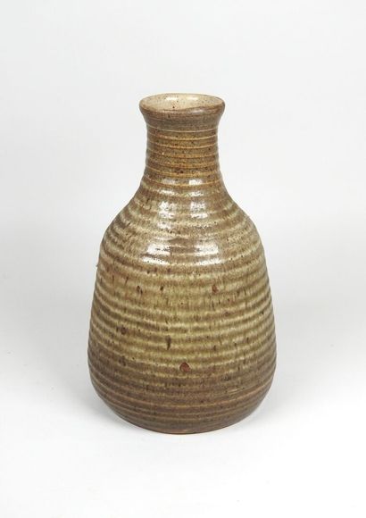 FONTGOMBAULT, XXe.
Lot comprenant un vase...