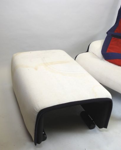 Vico MAGISTRETTI (1920-2006), édition CASSINA.
Fauteuil...