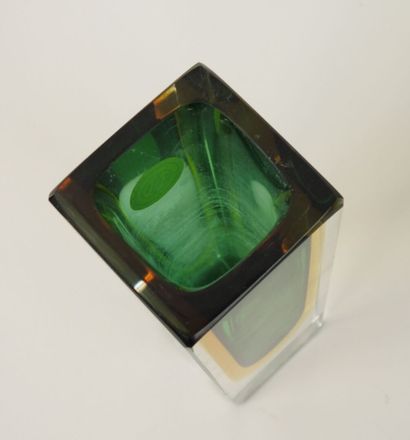 MURANO, XXe.
Vase rectangulaire modèle 