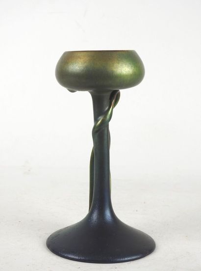 Vilmos ZSOLNAY (1840 - 1900)
Vase en céramique...