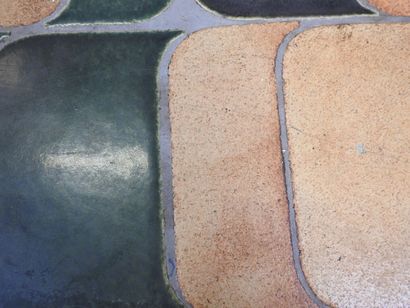 Roger CAPRON (1922-2006).
Table basse rectangulaire...