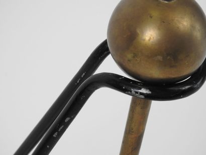Lampadaire articulé à balancier, le fût en...
