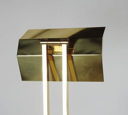 Lampadaire en métal doré.
Travail du XXe.
H.:...