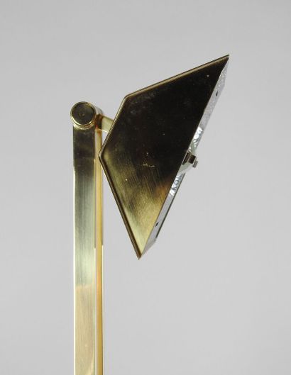 Lampadaire en métal doré.
Travail du XXe.
H.:...
