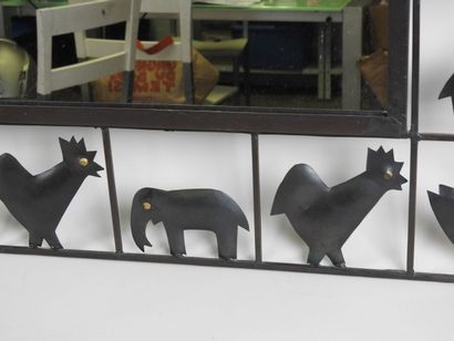 Miroir rectangulaire en fer forgé à décor...