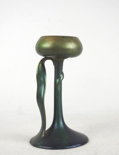 Vilmos ZSOLNAY (1840 - 1900)
Vase en céramique...