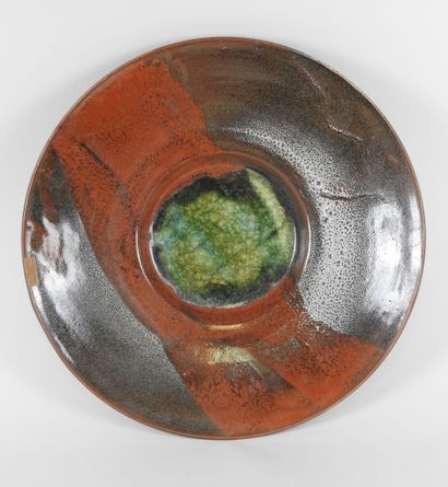 Matthieu ROBERT (1962). 
Important plat circulaire...