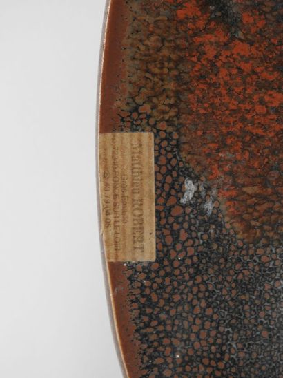 Matthieu ROBERT (1962). 
Important plat circulaire...