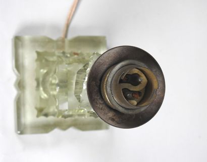 École XXe.
Pied de lampe en verre légèrement...
