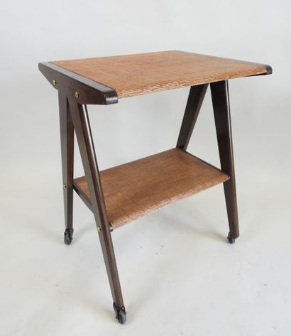 Production JULLIAN, Maison Alfort.
Table...