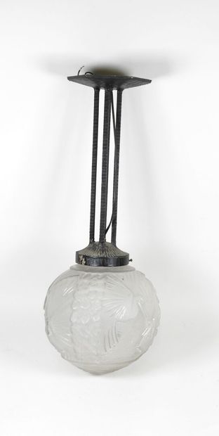 MULLER Frères à Lunéville. 
Suspension en...