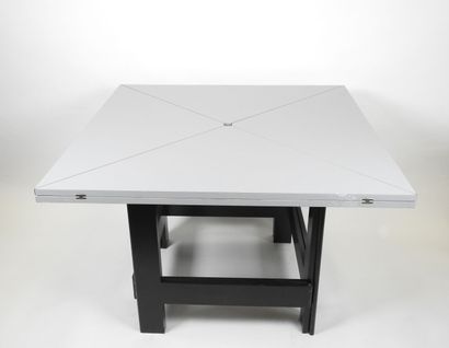 Table à plateau carré portefeuille en stratifié...