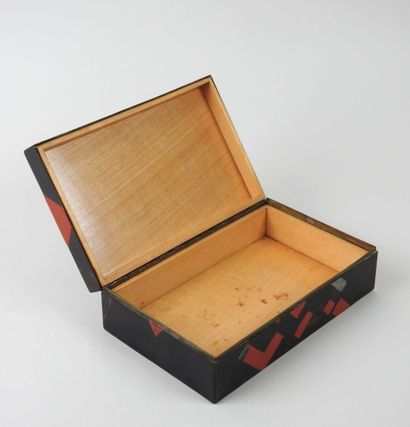 Jean DUNAND (1877-1942).
Boite rectangulaire...