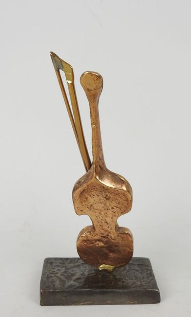 Yves LOHE (1947).
Le violoncelle.
Sculpture...