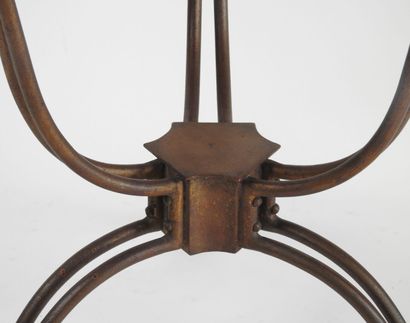 René DROUET (1899-1993).
Table basse circulaire...