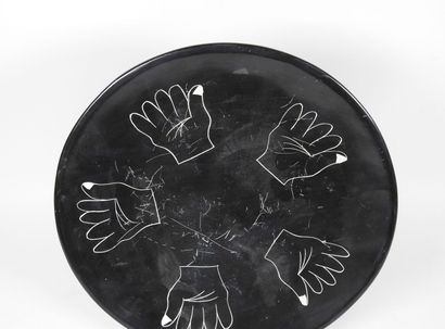 BURNO PRODUCT, XXe.
Plat en céramique noir...