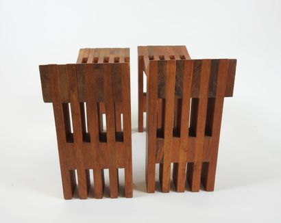 Alain GAUBERT (XXe).
Paire de tabourets en...