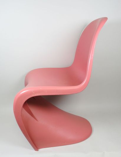Verner PANTON (1926-1998), d'après.
Chaise...