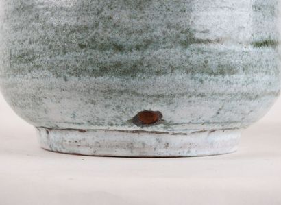 École XXe.
Vase en céramique émaillée à décor...