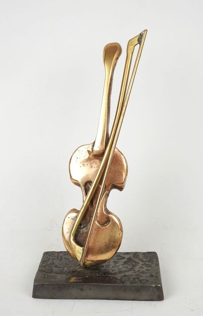 Yves LOHE (1947).
Le violoncelle.
Sculpture...