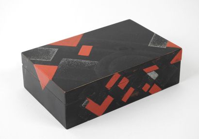 Jean DUNAND (1877-1942).
Boite rectangulaire...