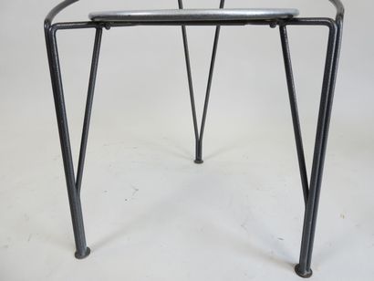 Olivier MOURGUE (1939).
Tabouret en métal...