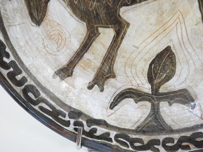 Poterie d 'OZON (Xxe).
Coupe circulaire en...