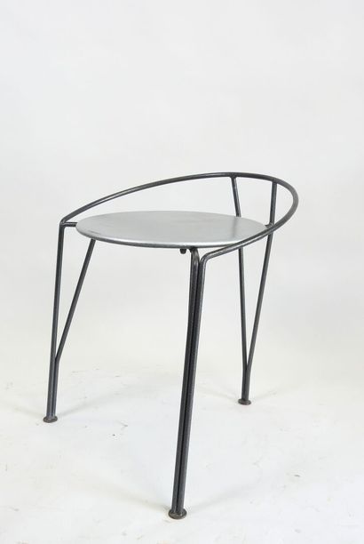 Olivier MOURGUE (1939).
Tabouret en métal...
