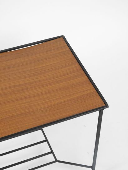 Petite table basse rectangulaire à structure...