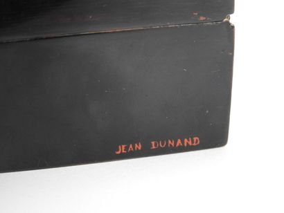 Jean DUNAND (1877-1942).
Boite rectangulaire...