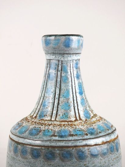 École XXe.
Vase en céramique émaillée à décor...