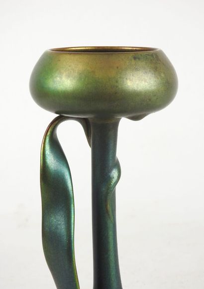 Vilmos ZSOLNAY (1840 - 1900)
Vase en céramique...