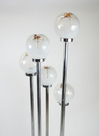 MAZZEGA MURANO.
Lampadaire à cinq lumières,...