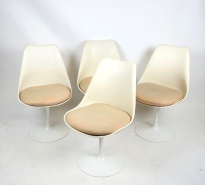 Eero SAARINEN (1910-1961), pour KNOLL International.
Suite...
