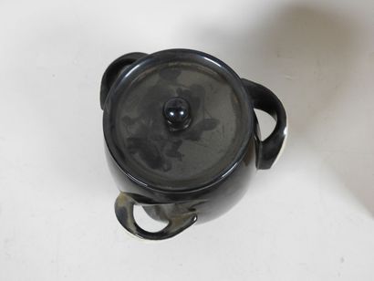 VERCERAM à VALLAURIS, XXe.
Petit pot couvert...
