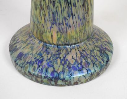 LOETZ, dans le goût de.
Paire de vases en...