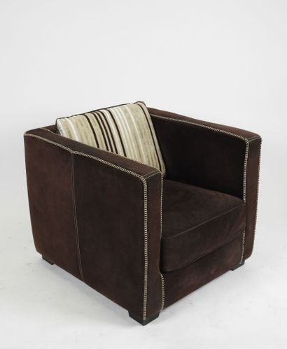 Paire de fauteuils en bois recouvert de nimbuc...