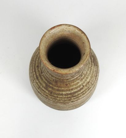 FONTGOMBAULT, XXe.
Lot comprenant un vase...