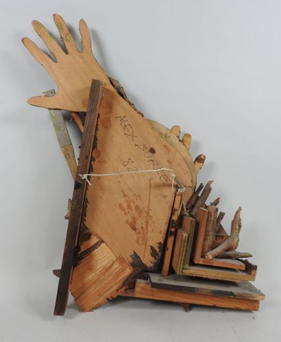 Alex BURKE (1944).
Composition en bois polychrome.
Signée...