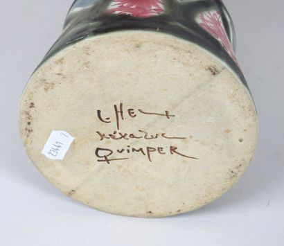 André L'HELGUEN (1935) pour KERALUC QUIMPER.
Vase...