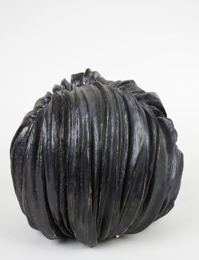 HERMANN, XXe.
Vase en céramique de forme...