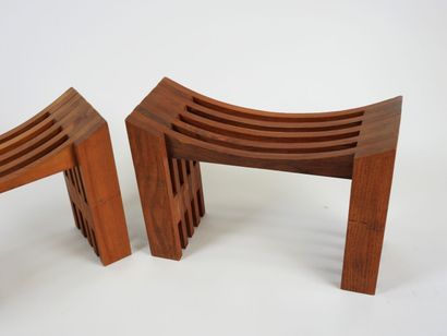 Alain GAUBERT (XXe).
Paire de tabourets en...