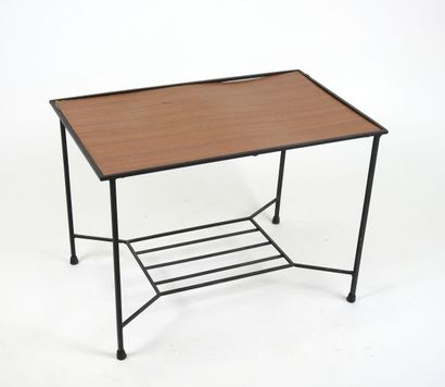 Petite table basse rectangulaire à structure...