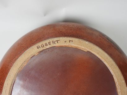 Matthieu ROBERT (1962). 
Important plat circulaire...