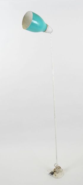 Lampadaire en métal laqué blanc, l'abat jour...