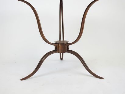 René DROUET (1899-1993).
Table basse circulaire...