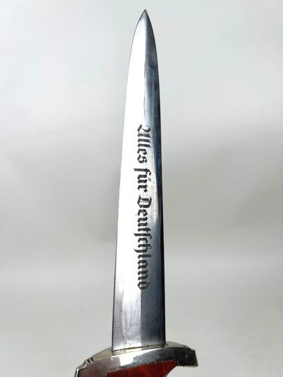 Germany, 2nd World War.
SA model 1933 dagger.
Slightly...