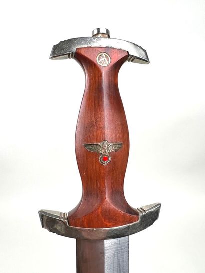 Germany, 2nd World War.
SA model 1933 dagger.
Slightly...