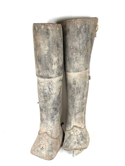 France, early 19th century. 
Pair of protective...