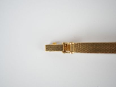 ZENITH. 
Montre de dame, le boîtier circulaire...